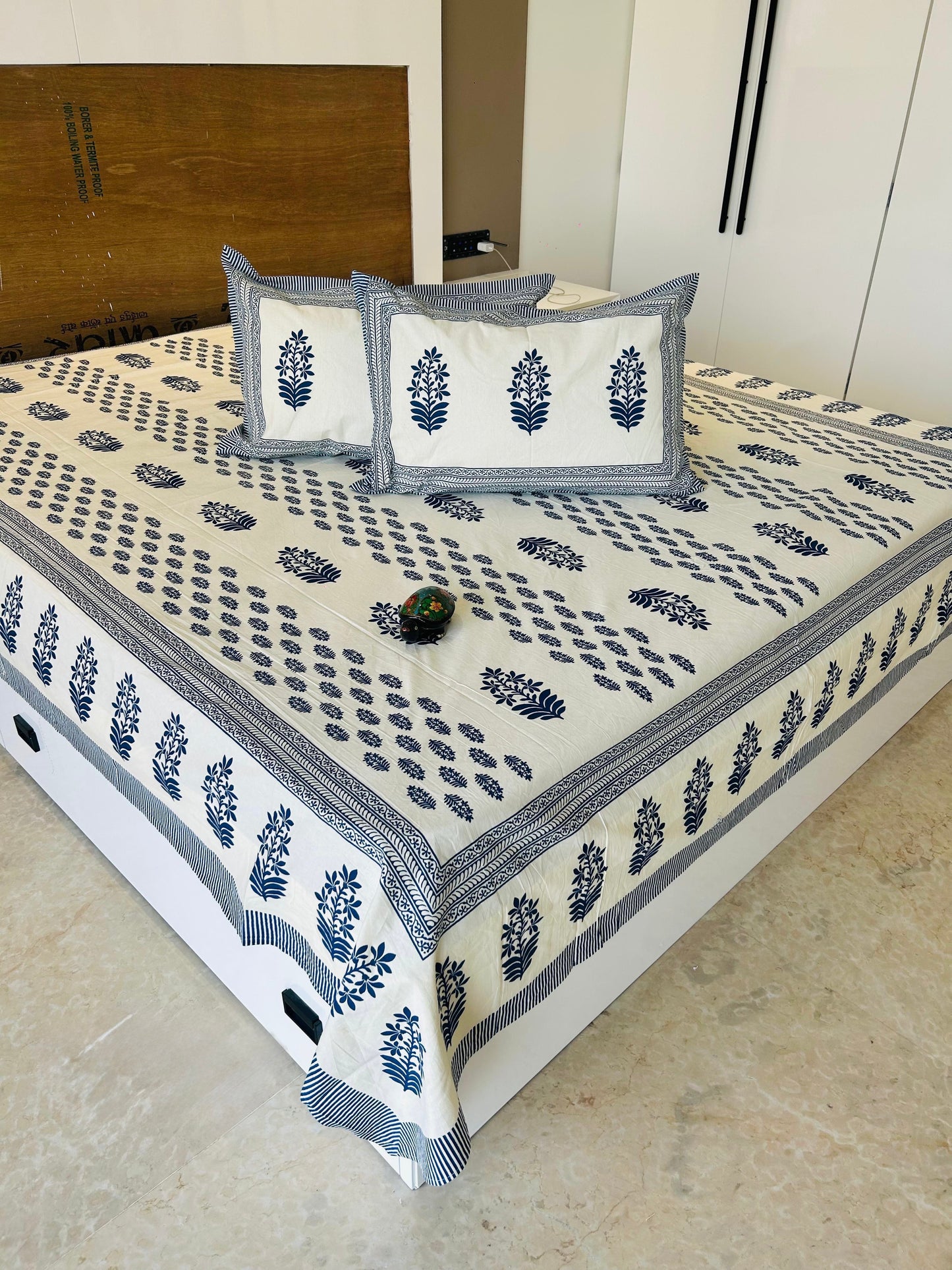 Allure Premium King Size Bedsheet Collection (93 × 108 inch)